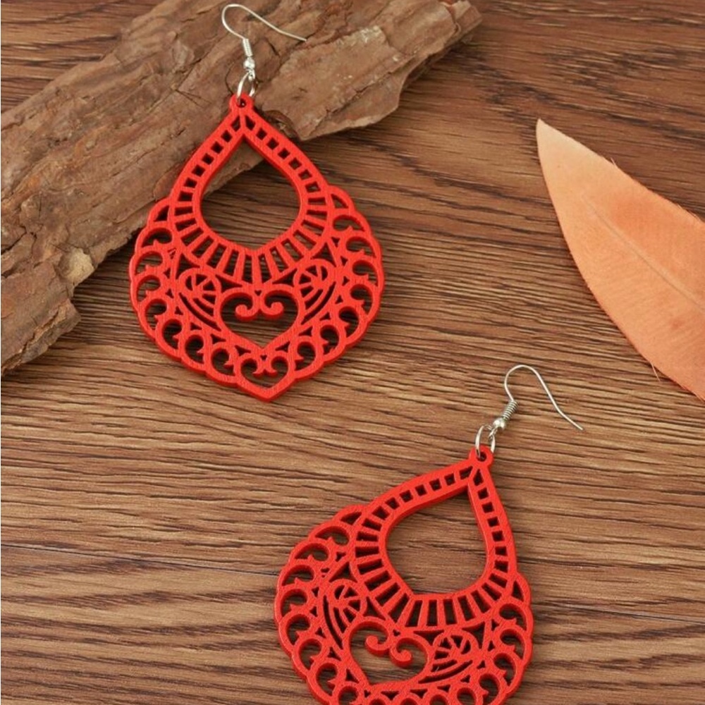 Elegant Red Filigree Earrings